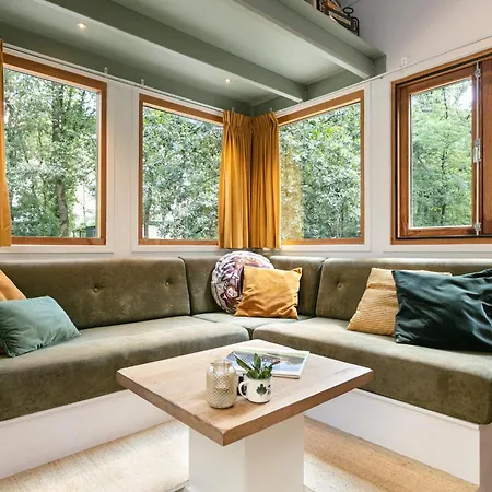 Bij Ons Tinie Holiday home *