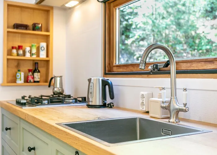 Bij Ons Tinie Nyaraló