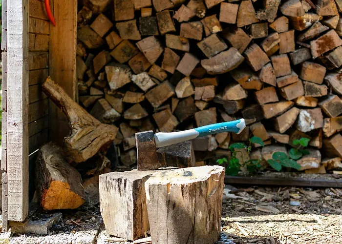 Bij Ons Tinie Nyaraló