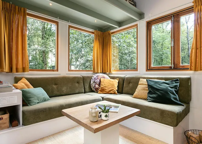 Bij Ons Tinie Nyaraló *