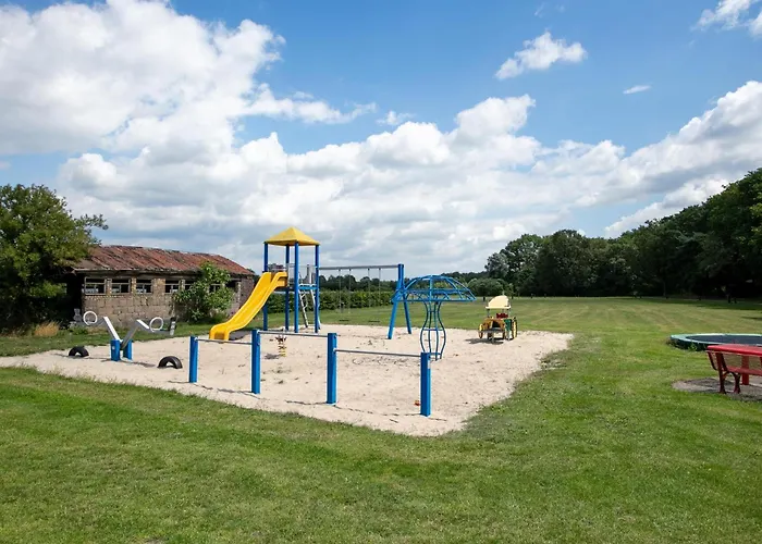 Bij Ons Tinie Nyaraló