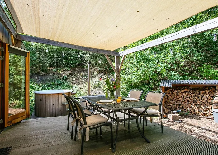 Nyaraló Bij Ons Tinie